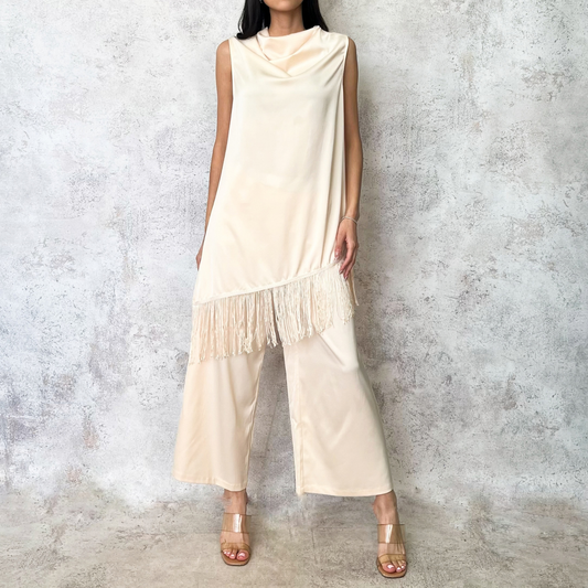 Conjunto beige de flecos