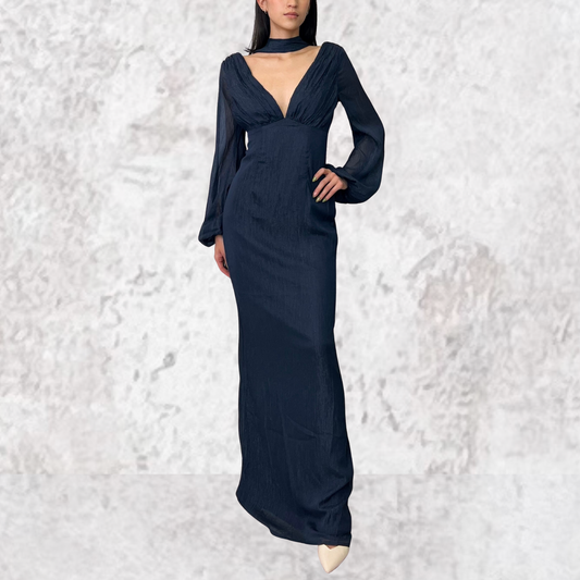 Vestido largo azul marino corbatín