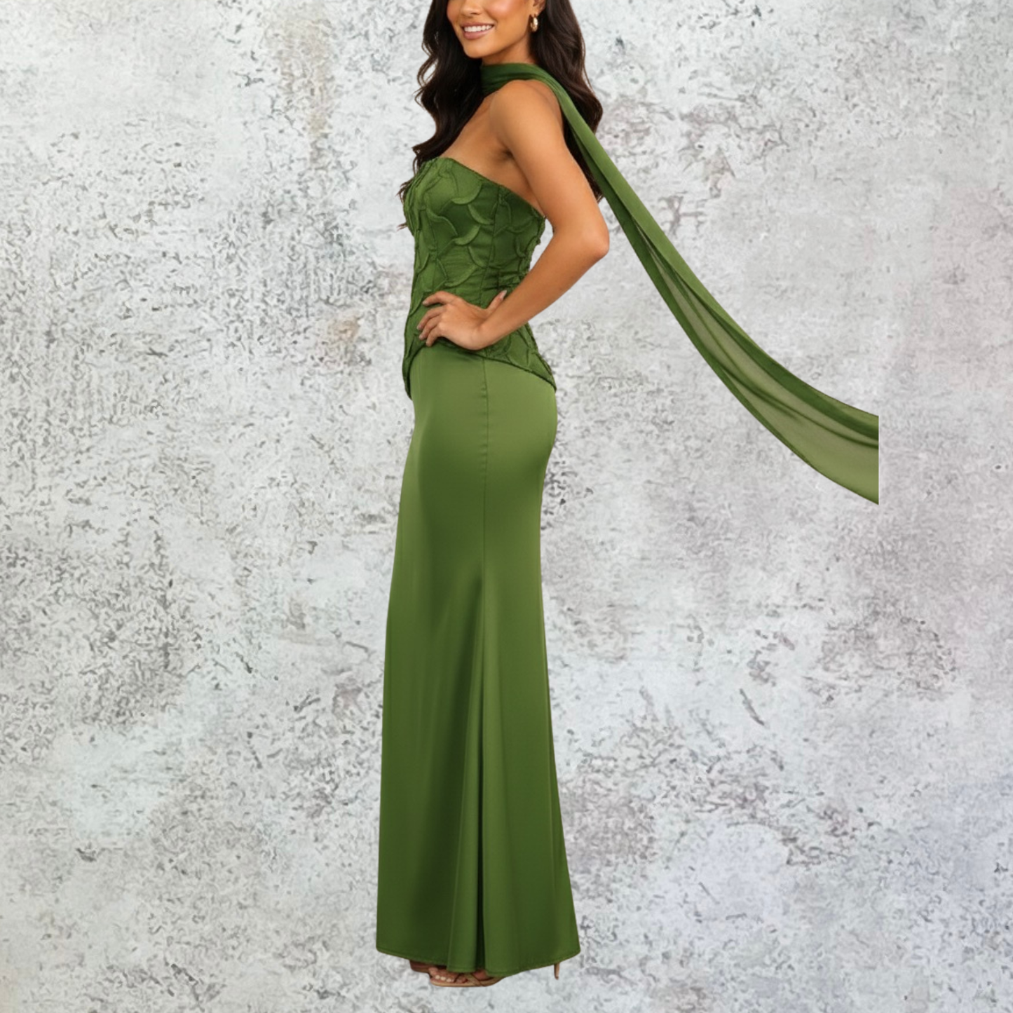 Vestido largo verde strapless con textura