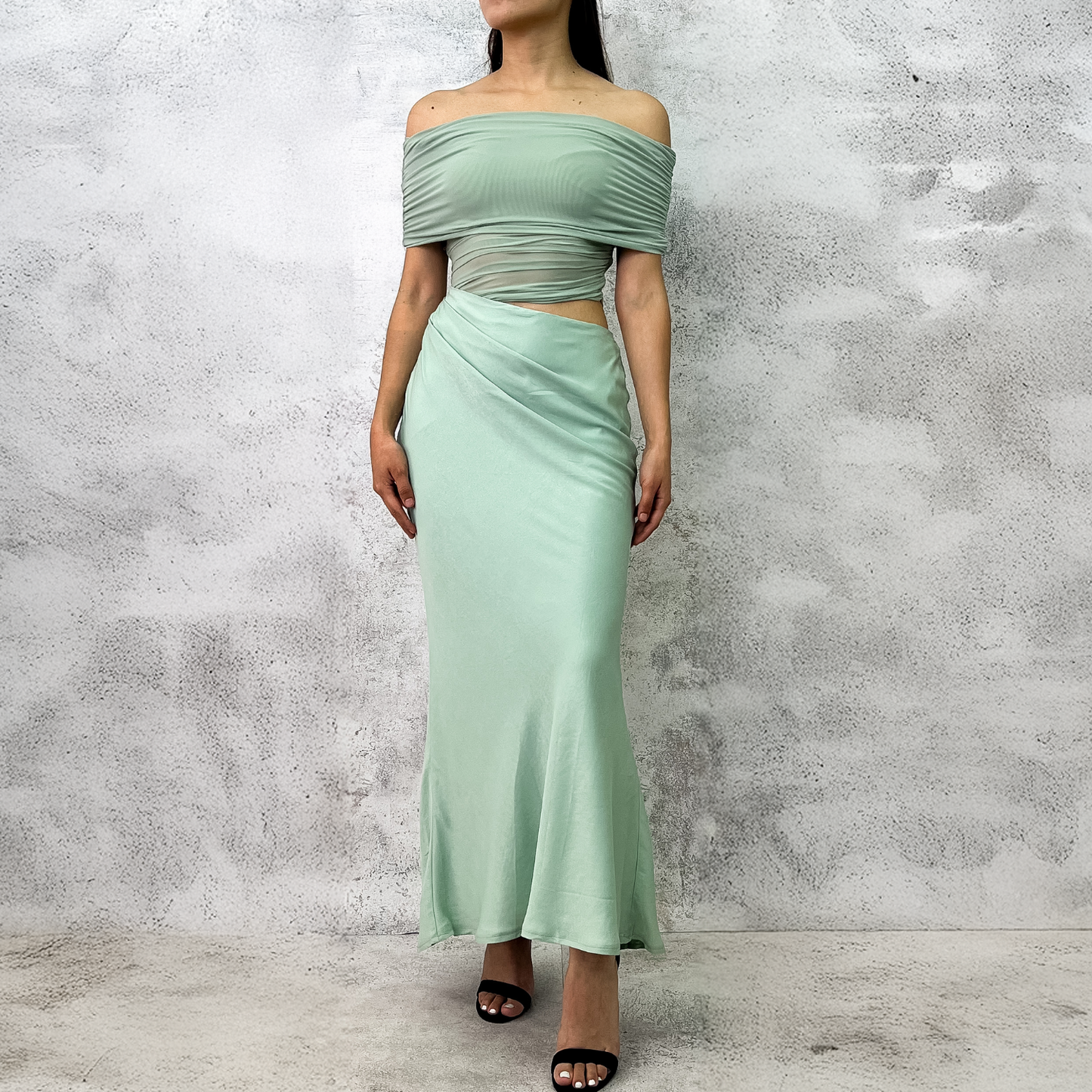 Vestido color sabia de mesh asimetrico