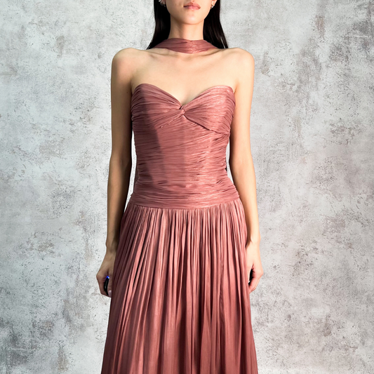 Vestido largo de gasa rosa