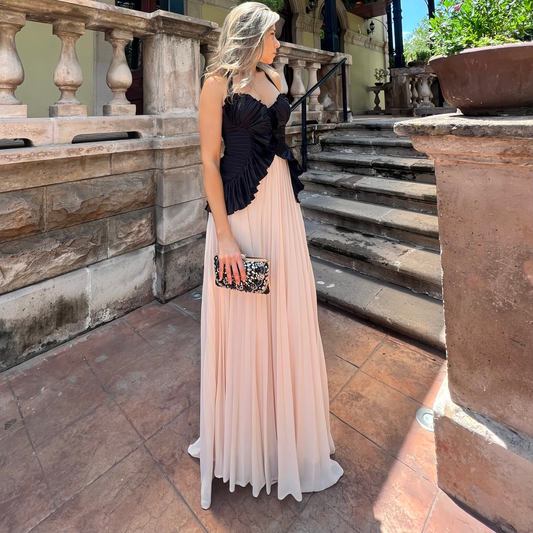 Vestido largo tableado beige