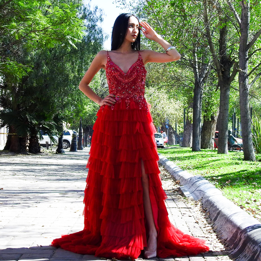 Vestido largo rojo capas en tul