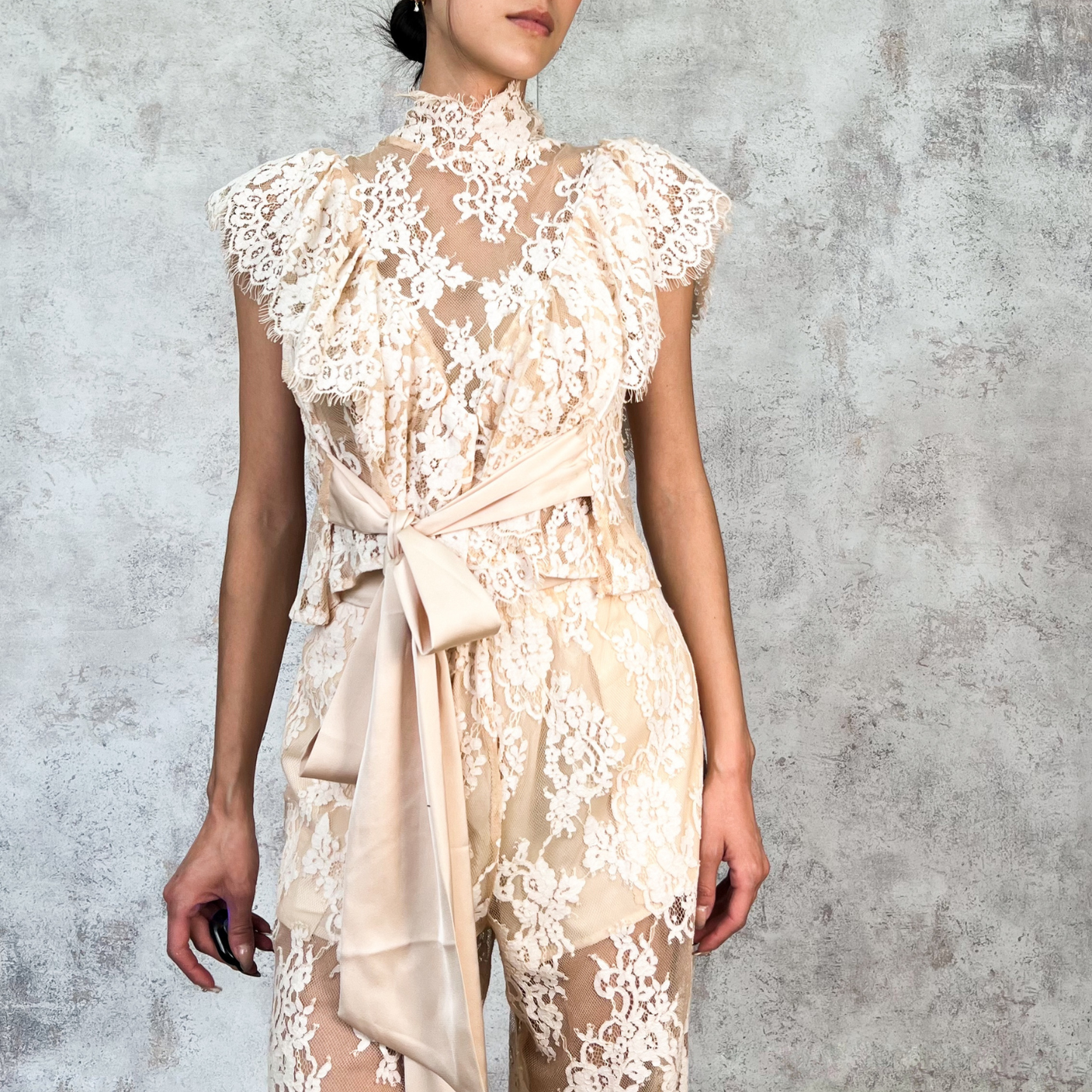 Set de blusa y pantalon encaje beige