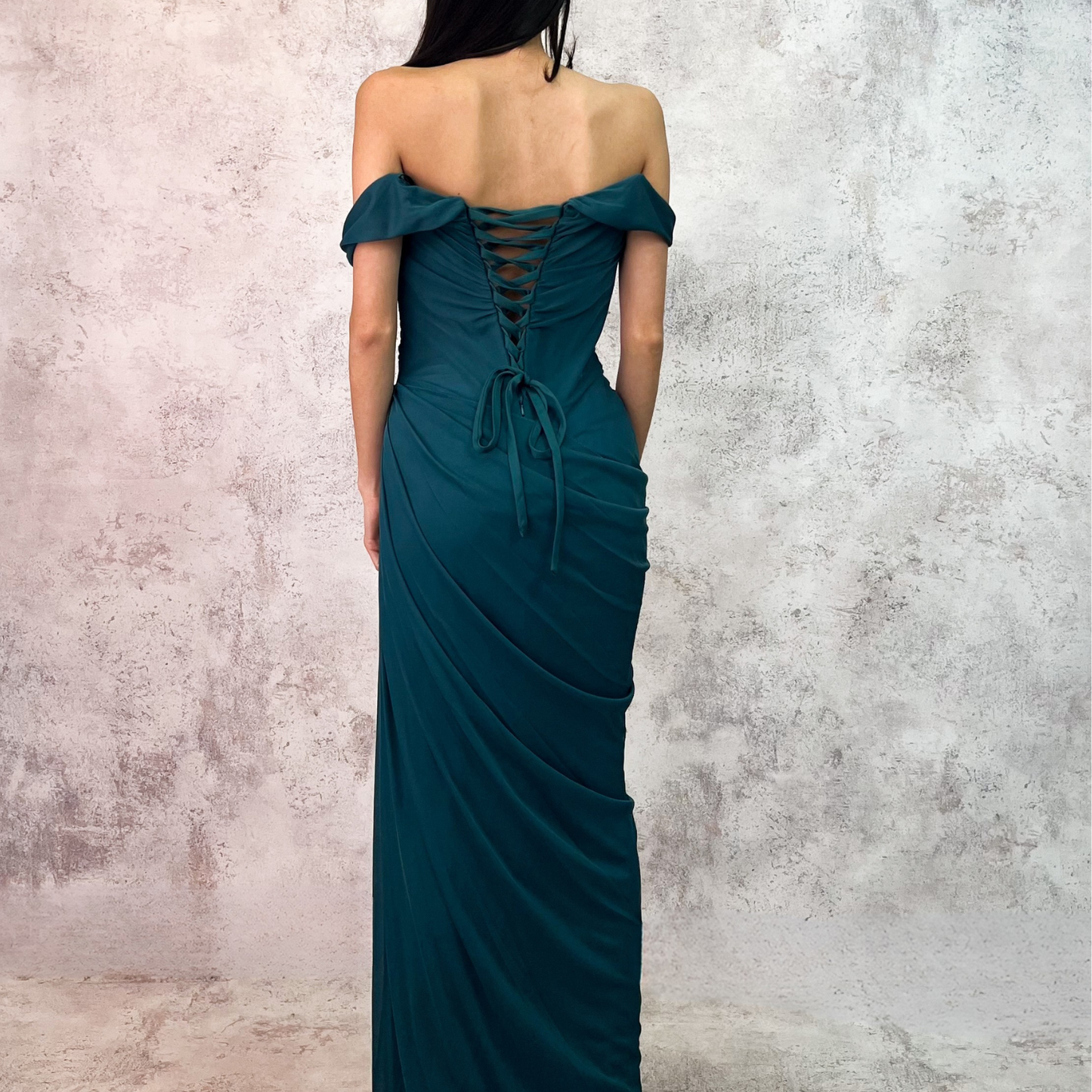 Vestido largo verde azulado de mesh