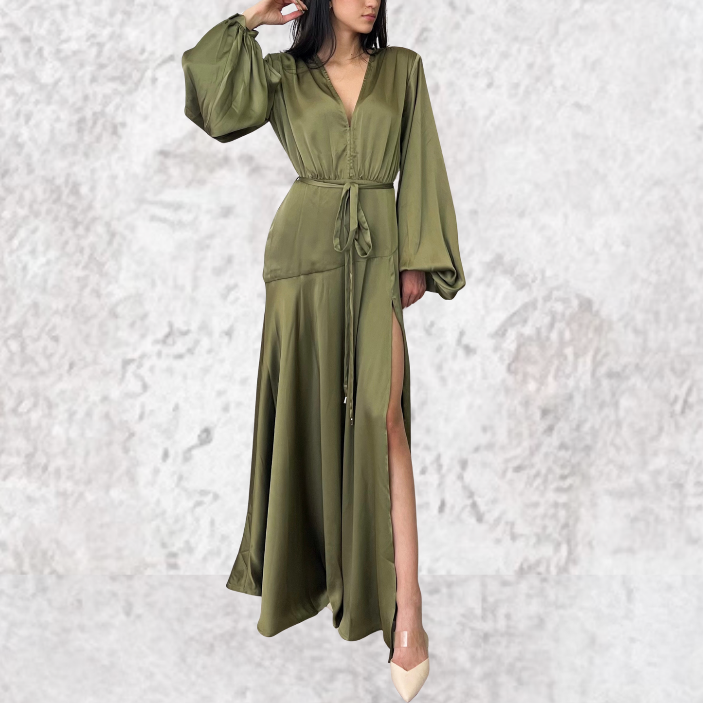 Vestido largo verde olivo satinado