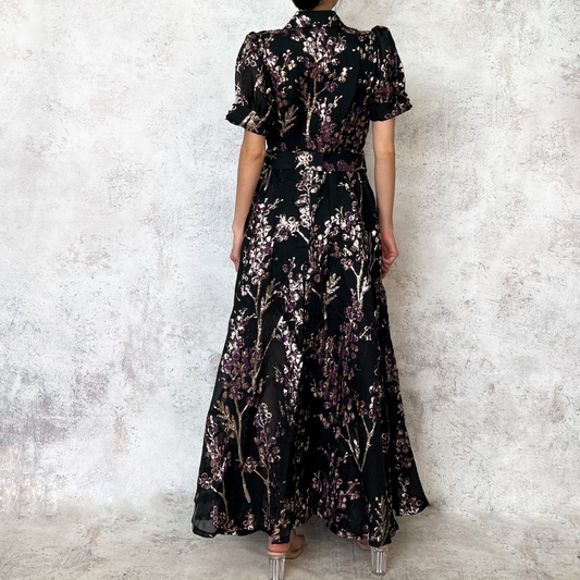 Vestido midi negro bordado dorado