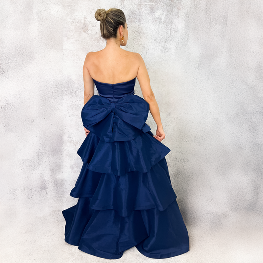 VESTIDO LARGO STRAPLESS SOBREFALDA AZUL