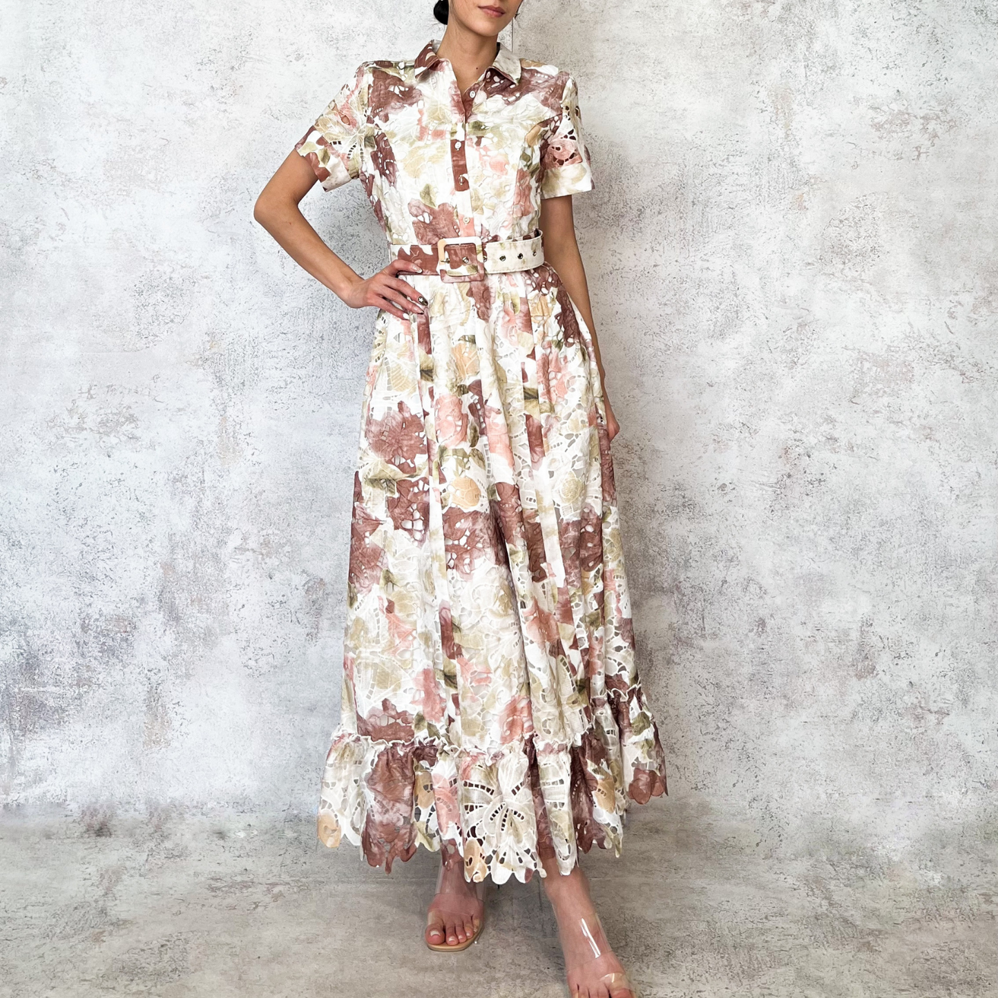 Vestido midi estampado flores cafe