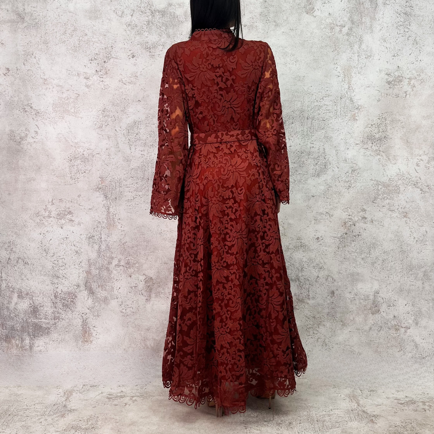 Vestido midi de encaje chedron