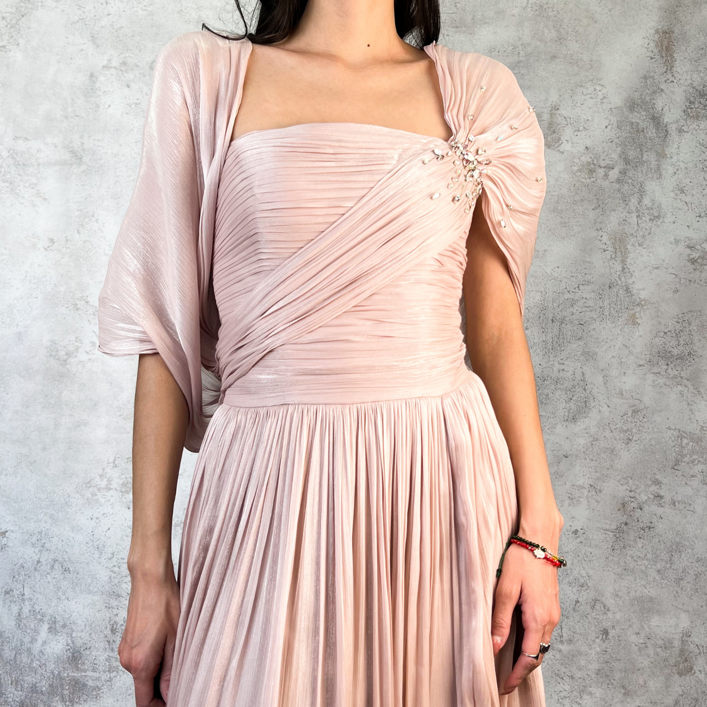 Vestido largo gasa brillosa rosa