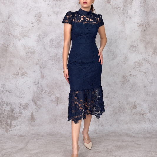 Vestido midi de encaje floral