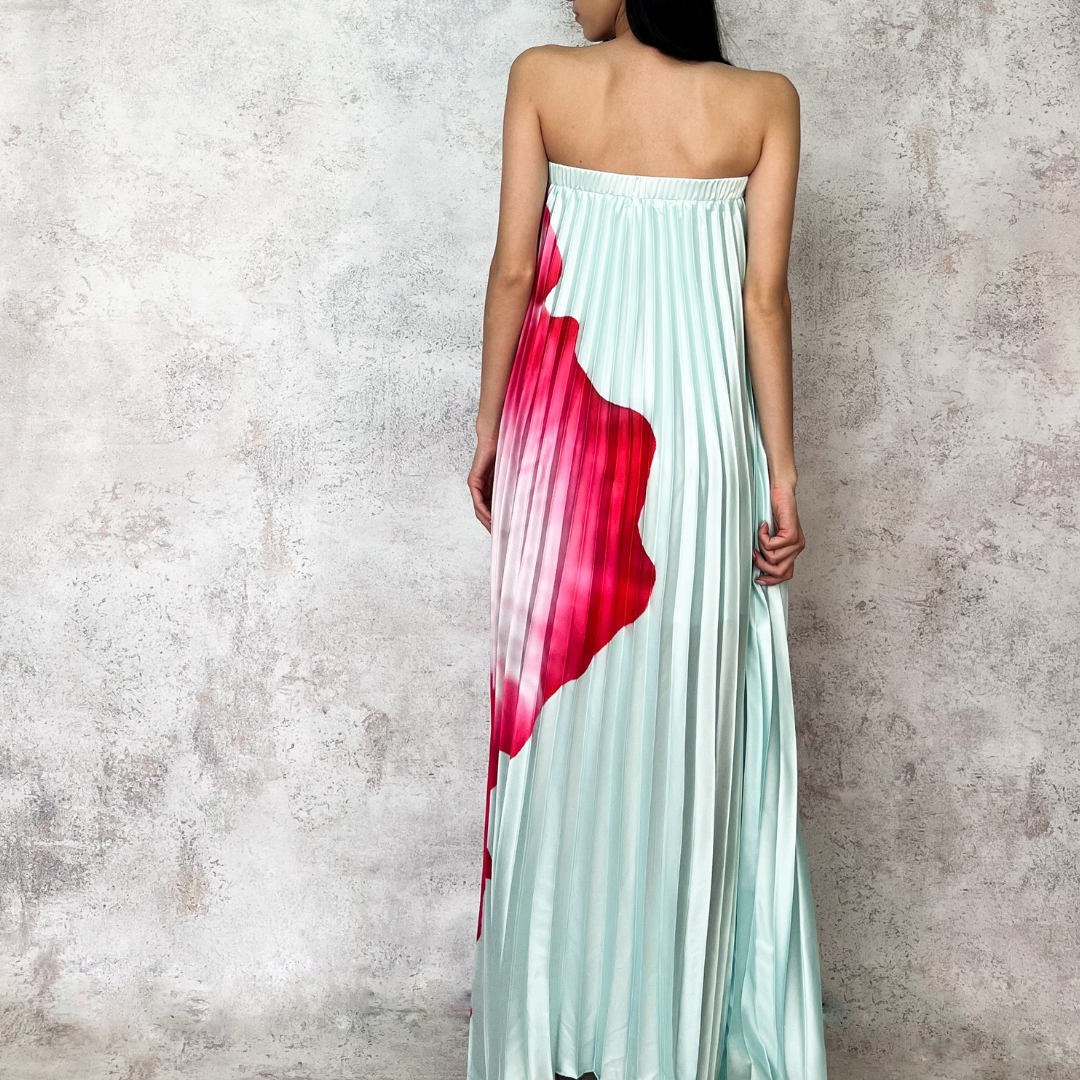 Vestido largo tableado flor rosa