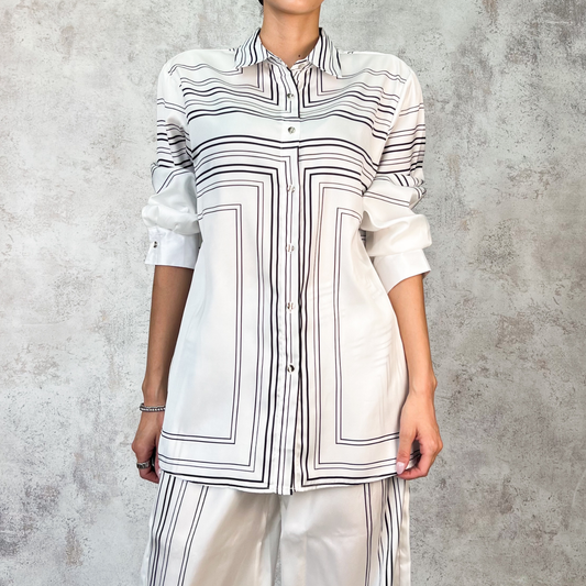 Conjunto blanco con rayas negras