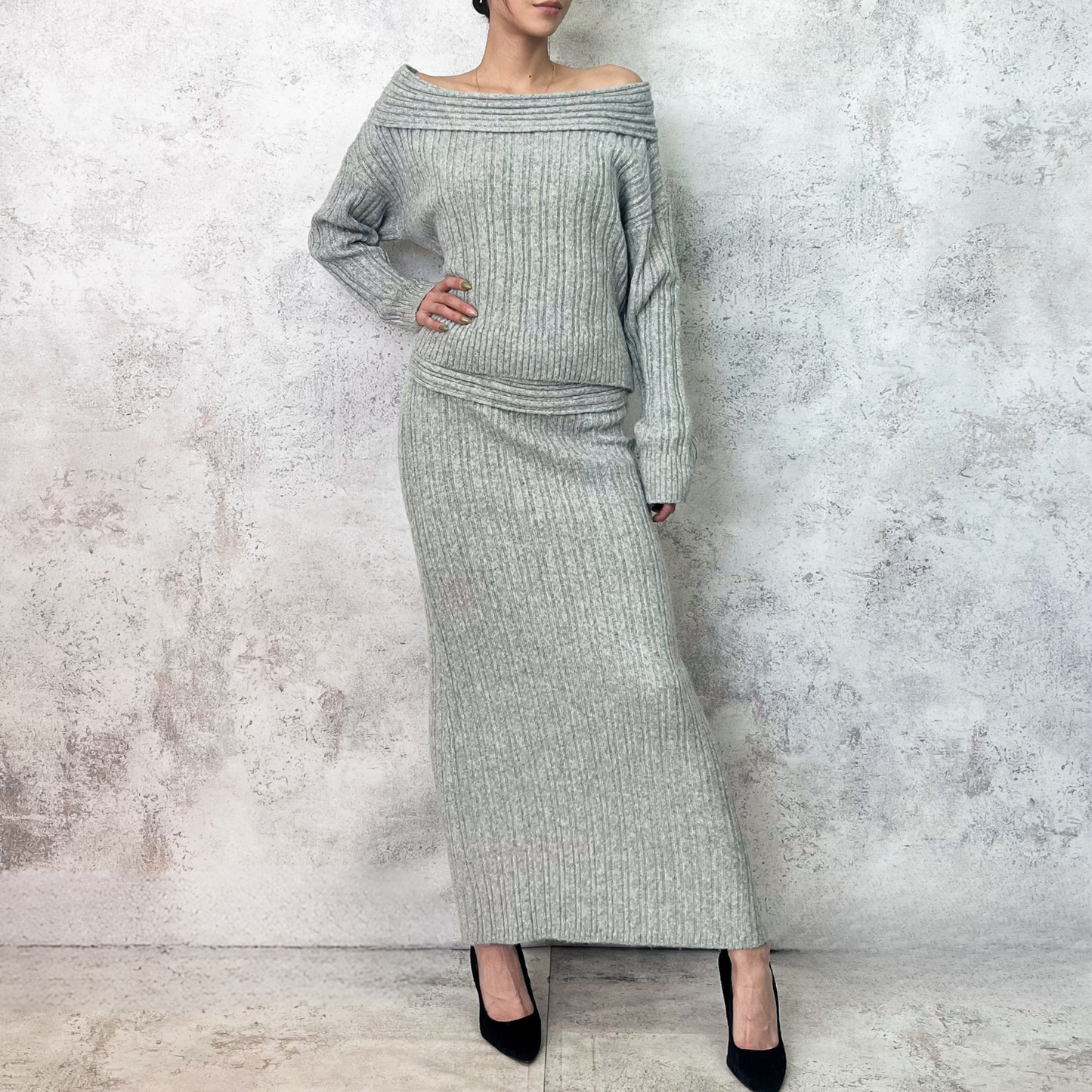 Set de falda y blusa de punto gris