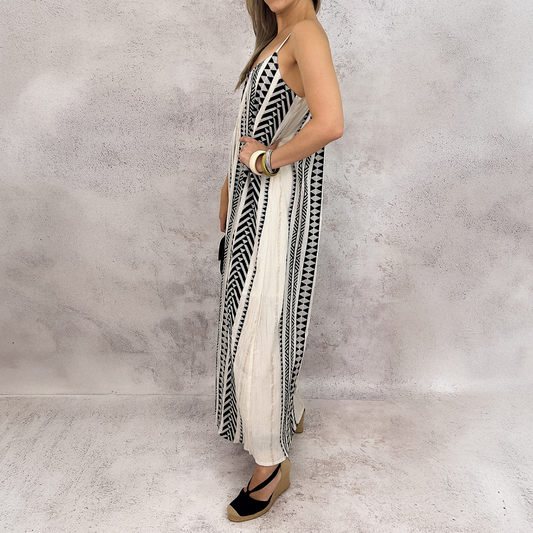 VESTIDO CASUAL BEIGE FIGURAS NEGRAS