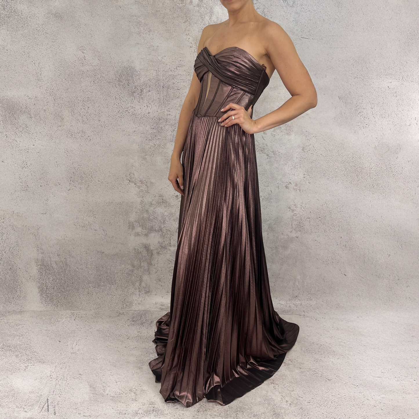 VESTIDO LARGO METALICO BRONCE
