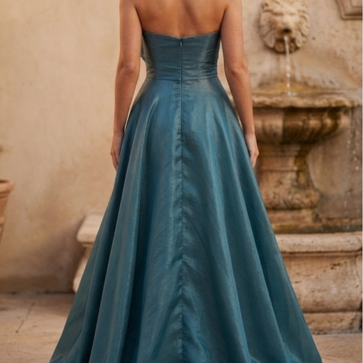 Vestido largo strapless turquesa