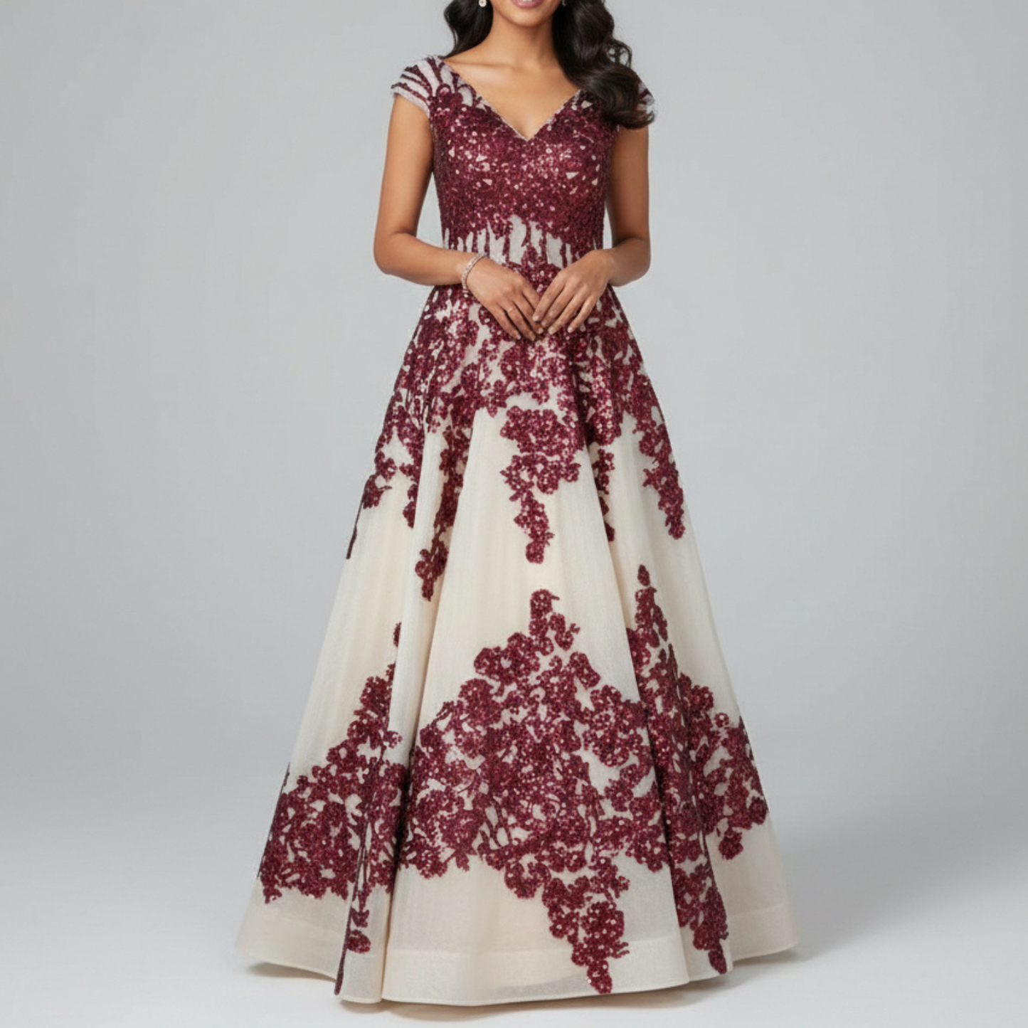 Vestido largo bordado nude organza con bordado vino