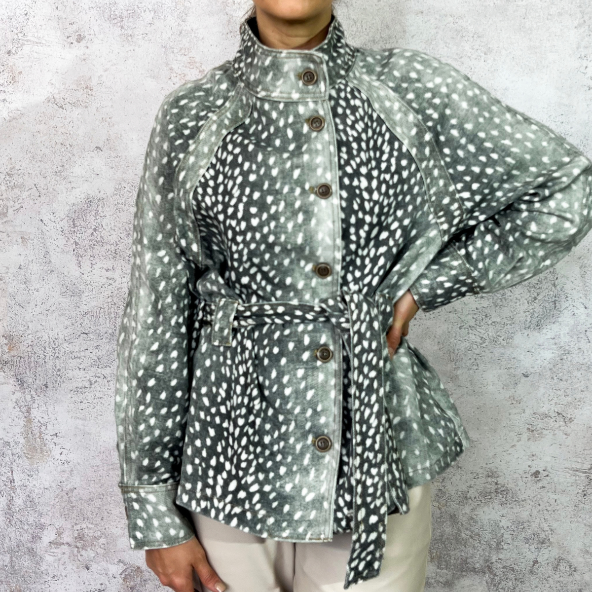 Chamarra print bambi verde