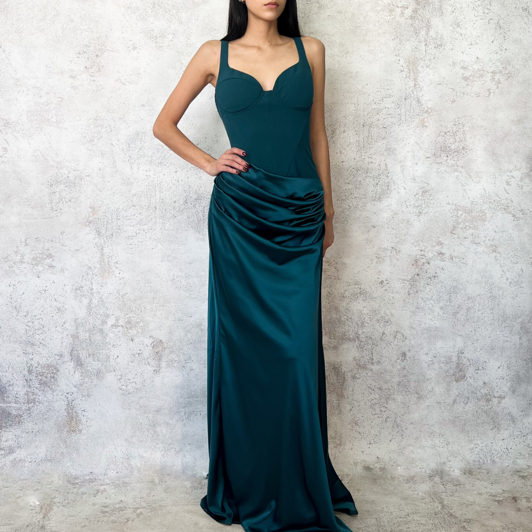 Vestido largo verde drapeado