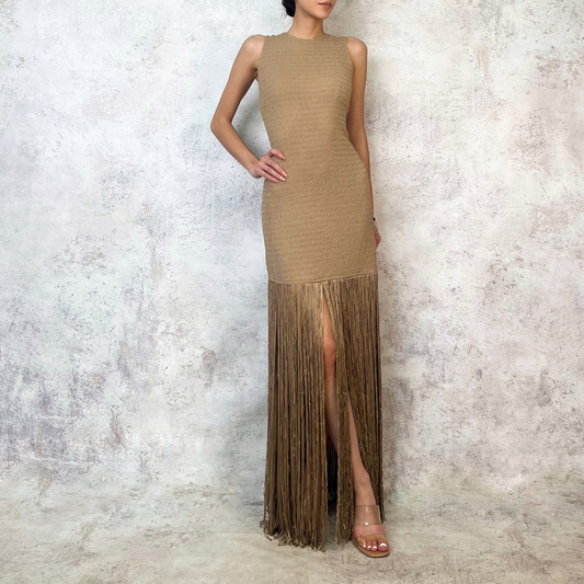 Vestido midi con detalle de flecos moka