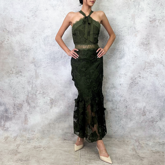 Vestido cuello halter de encaje verde olivo