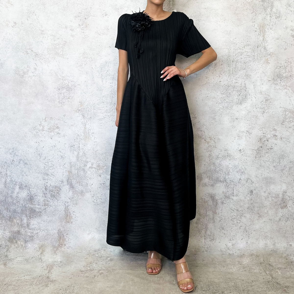 Vestido midi en corte A negro