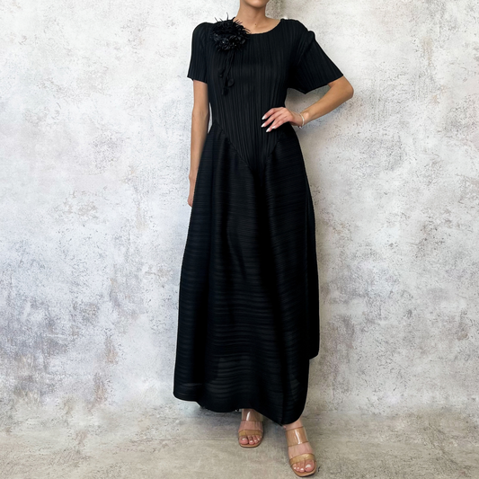 Vestido midi en corte A negro
