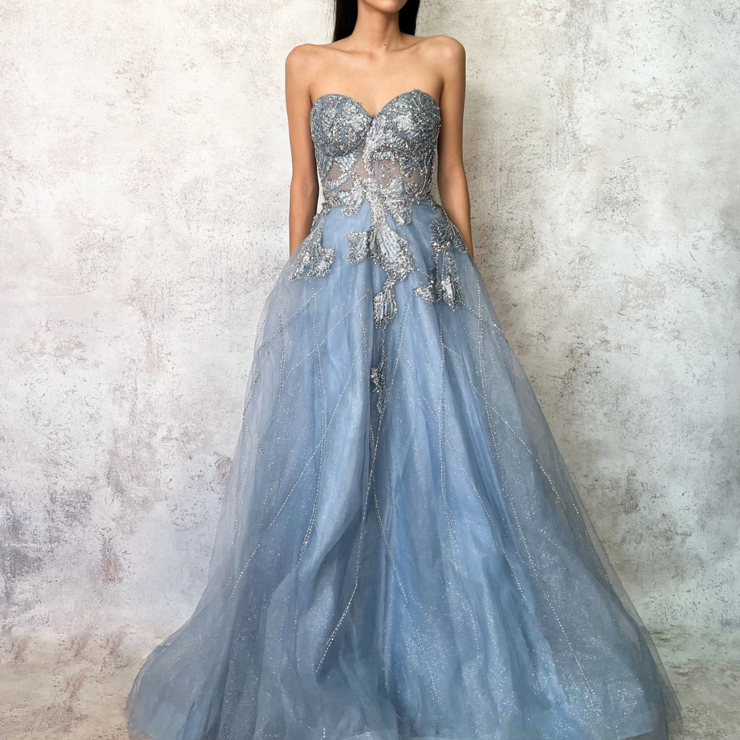 Vestido largo bordado azul