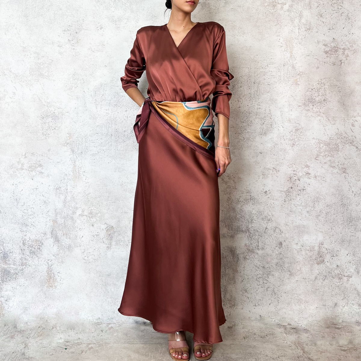Vestido midi pañuelo rosa