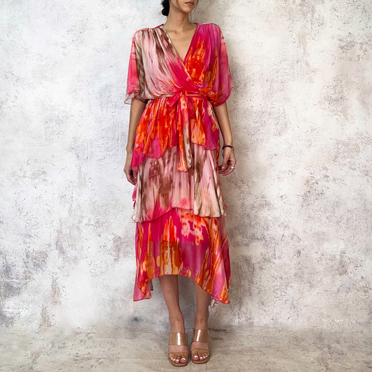 Vestido de seda italiana estampado tie dye rosa