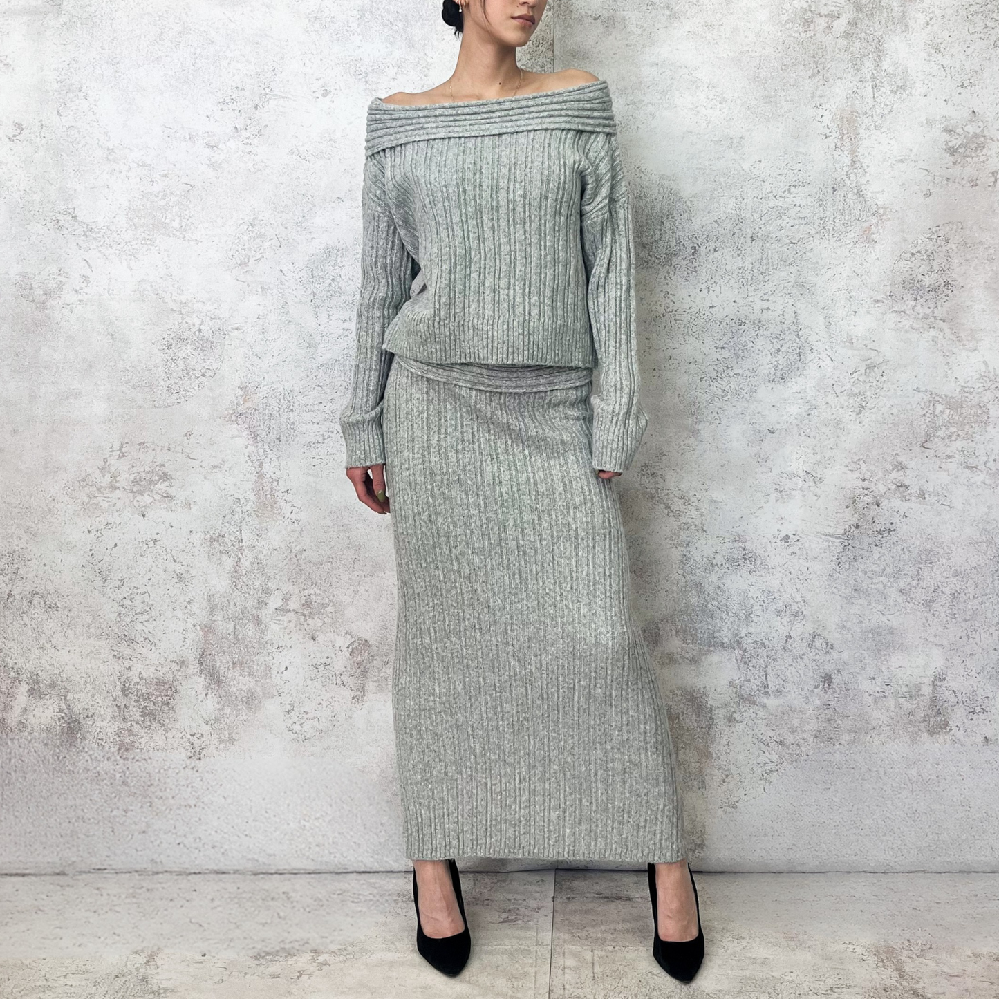 Set de falda y blusa de punto gris