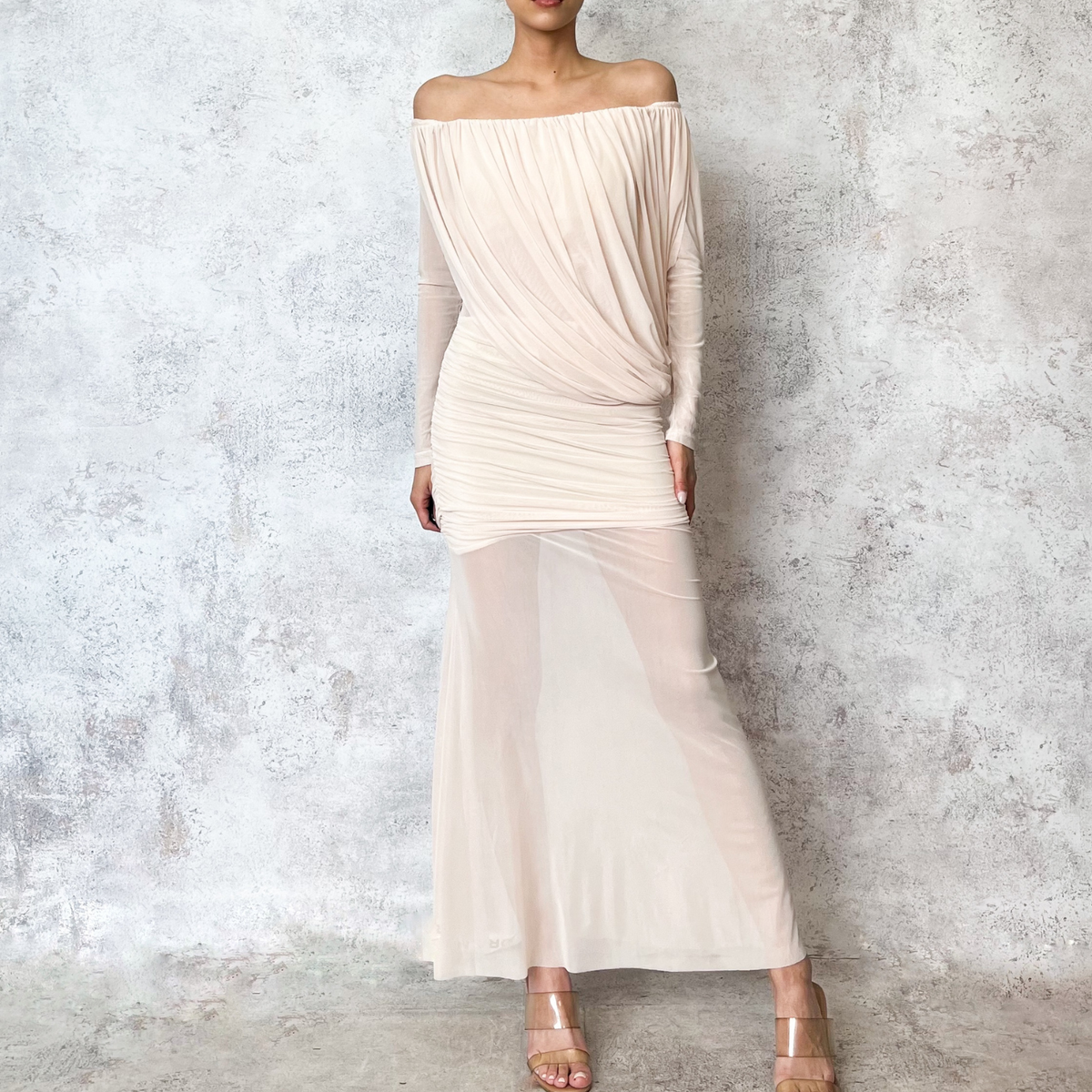 Vestido midi asimetrico de mesh ivory