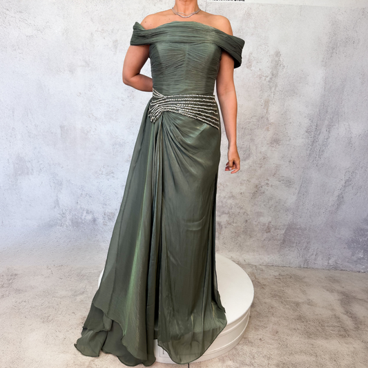 Vestido largo en gasa verde olivo