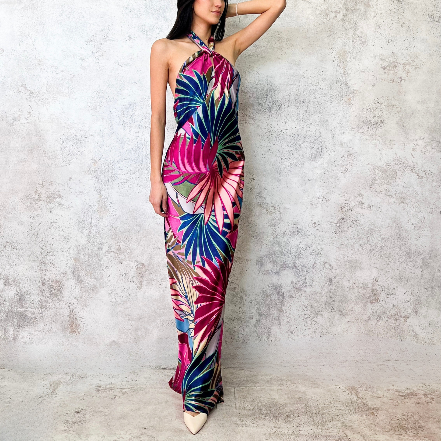 Vestido largo halter hojas fuschia