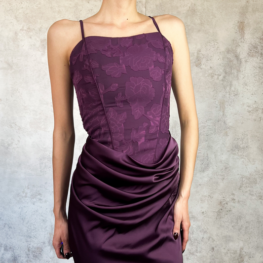 Vestido largo de corset purpura