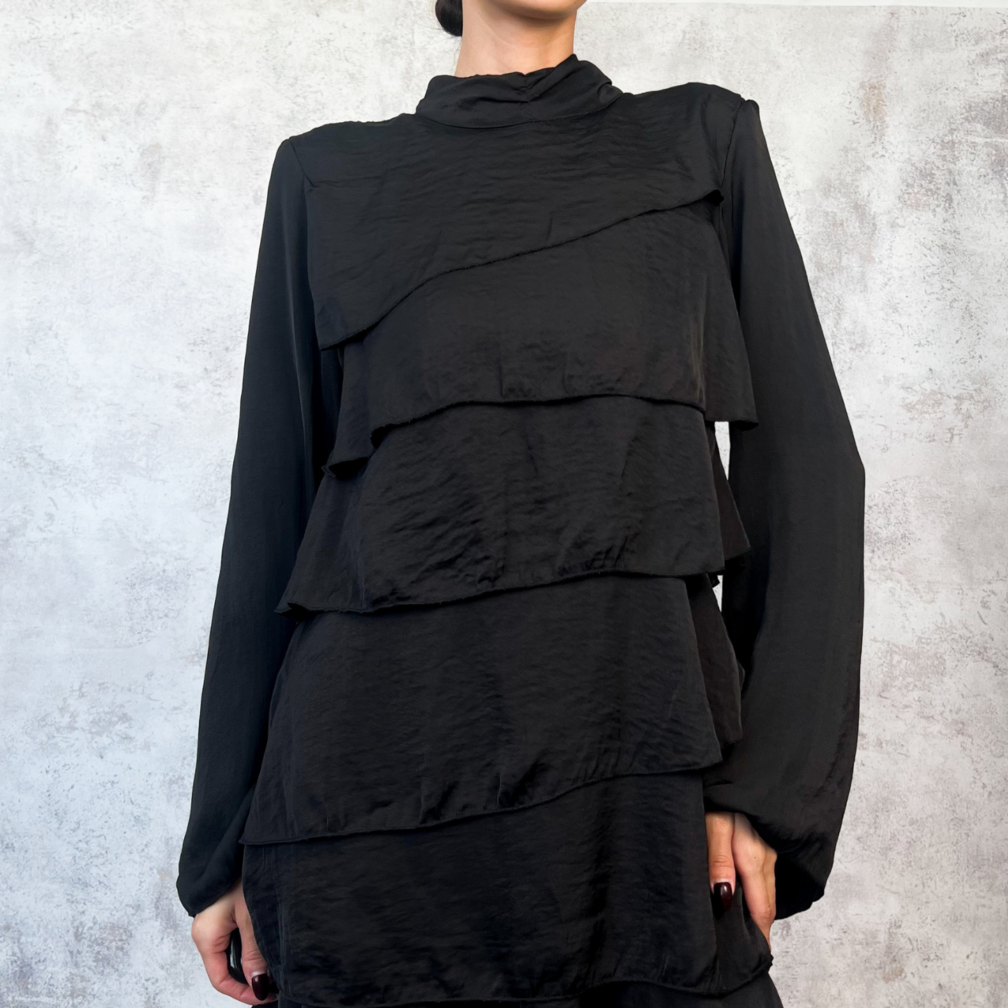 Vestido corto capas negro