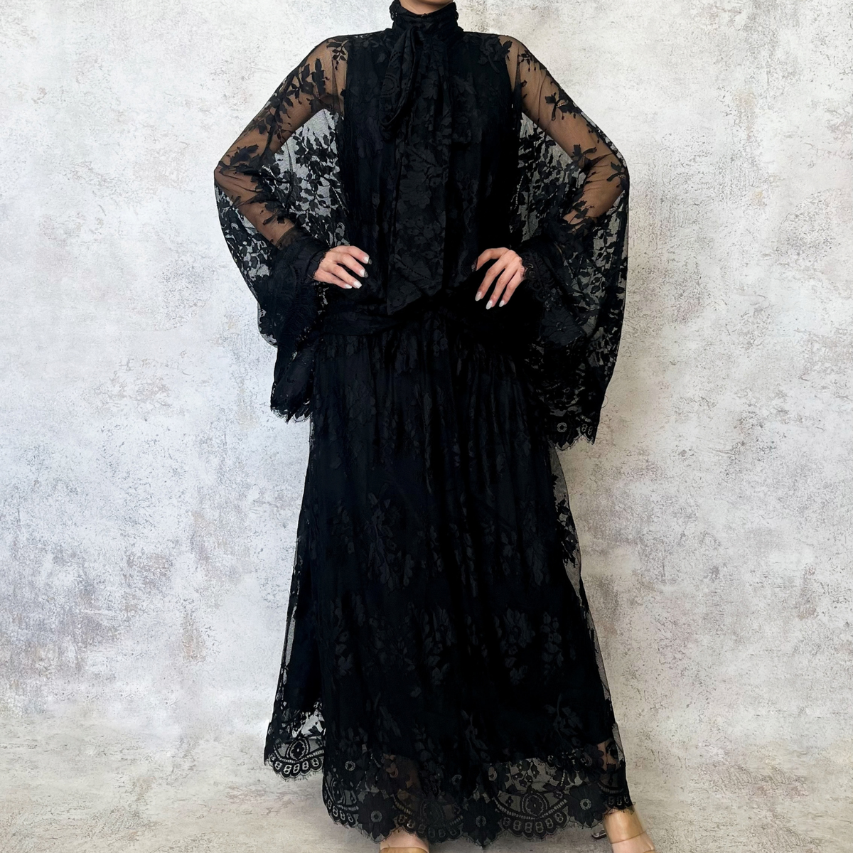 Vestido midi encaje negro