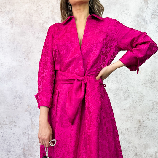 Vestido midi con brocado color fucshia