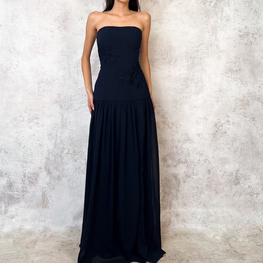 Vestido largo azul marino flores resaltadas