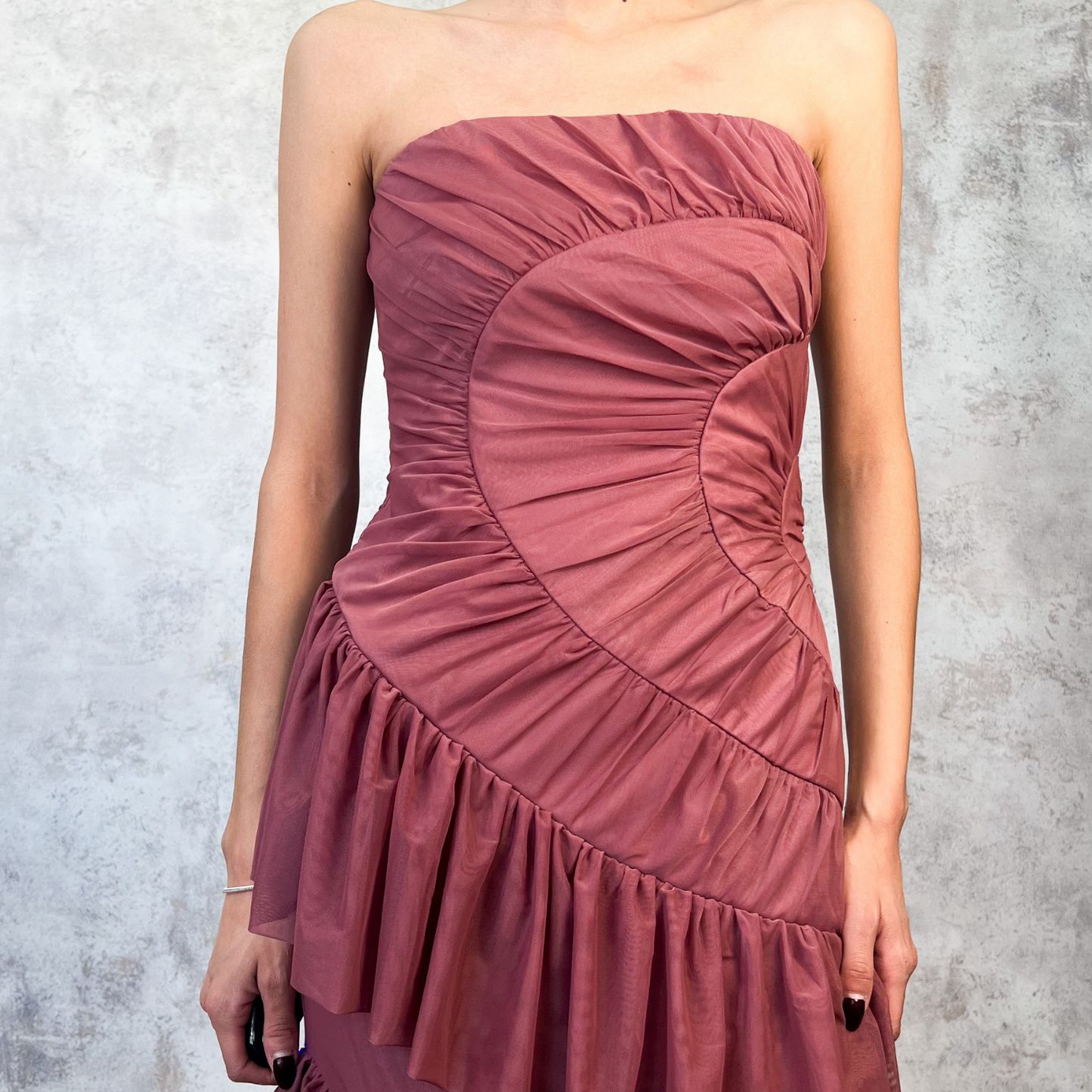 Vestido largo olanes en mesh mauve