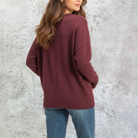 Suéter color cereza cuello redondo