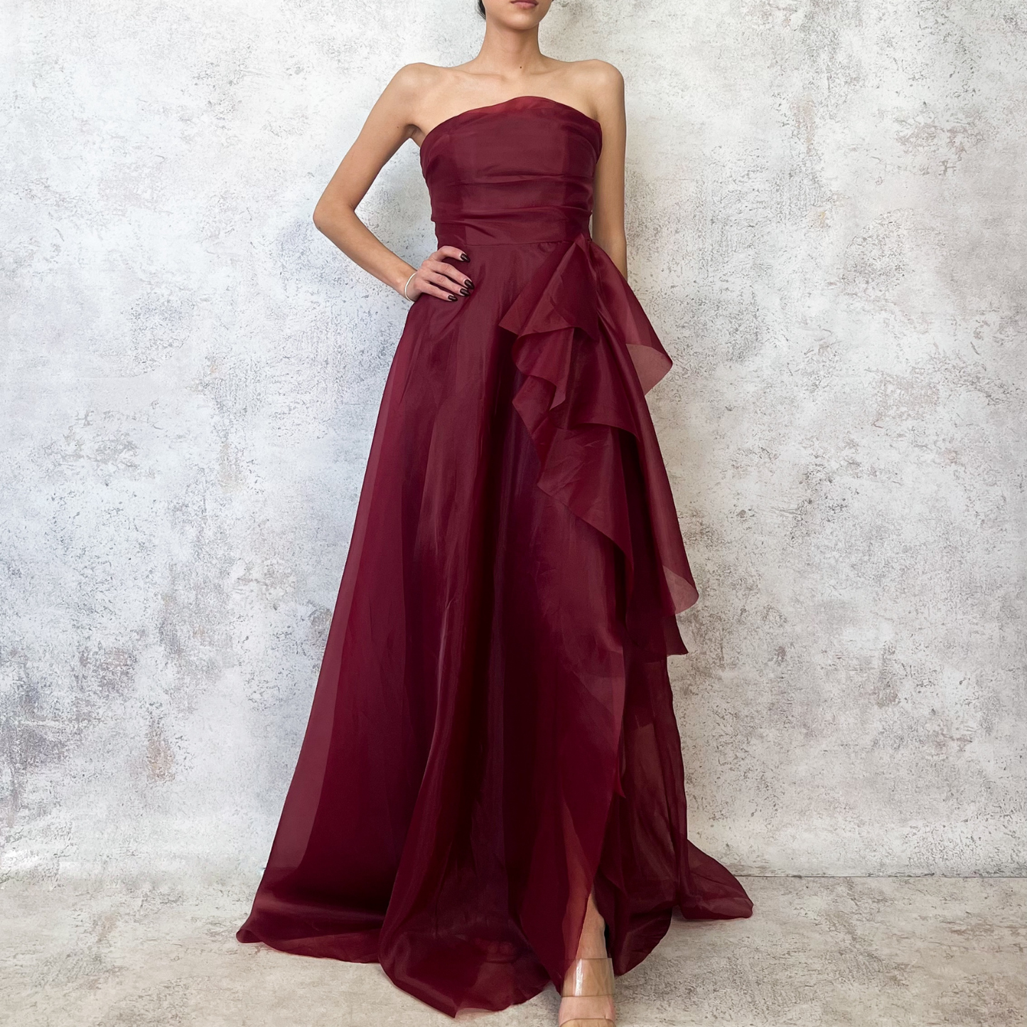 Vestido largo de organza vino