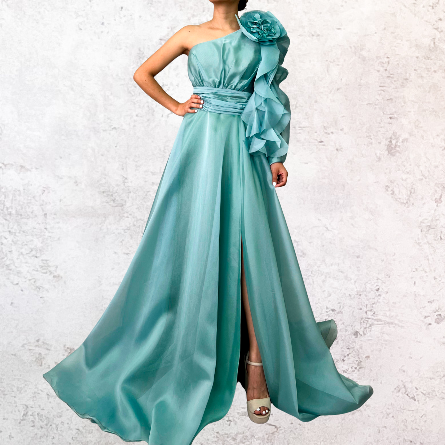 Vestido largo de organza verde menta