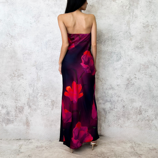 Vestido largo morado strapless floreado rosa