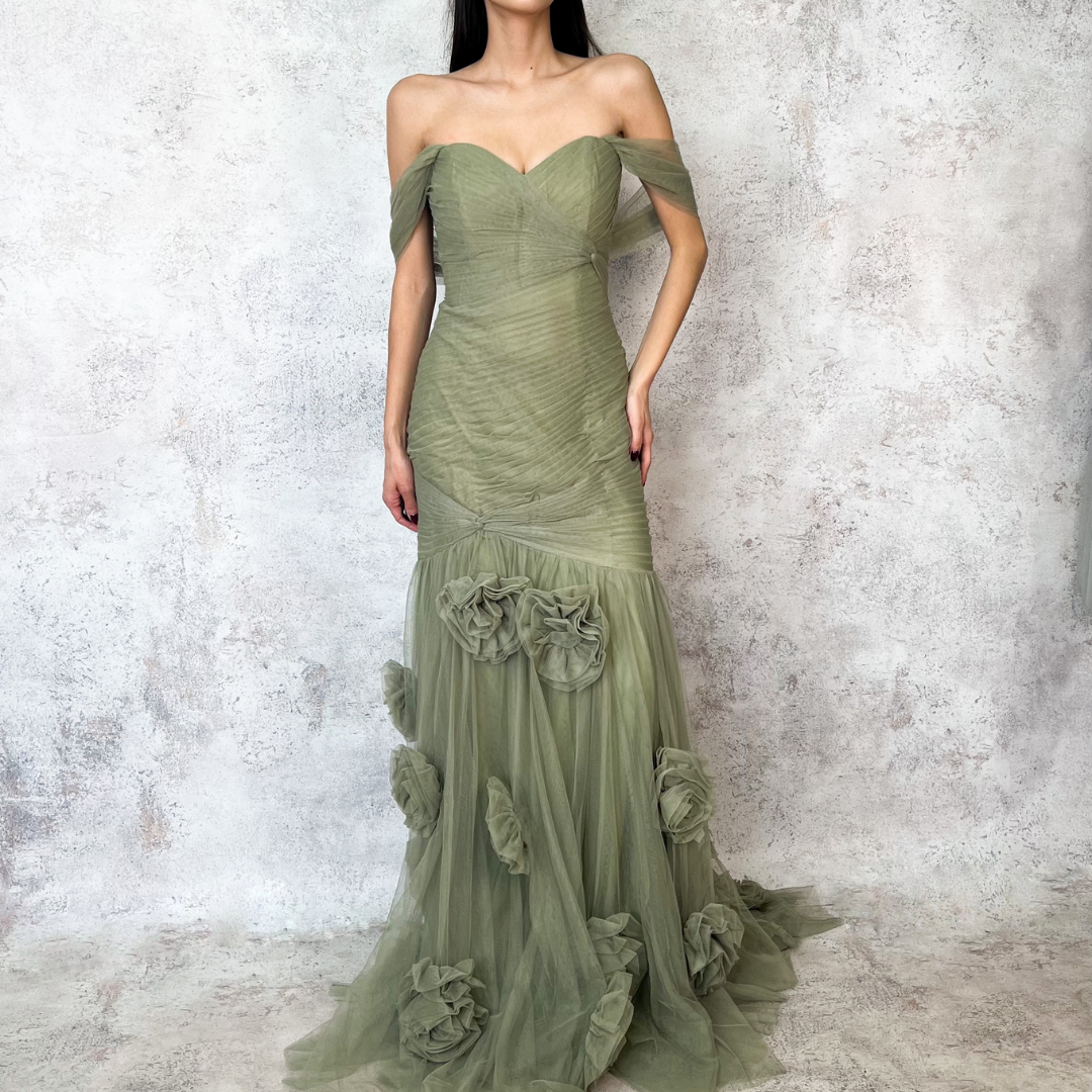 Vestido largo aplicacion de flores verde