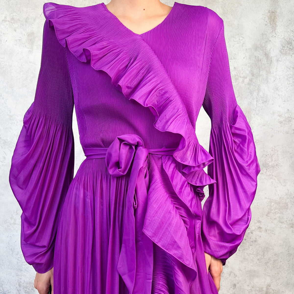 Vestido midi asimetrico magenta