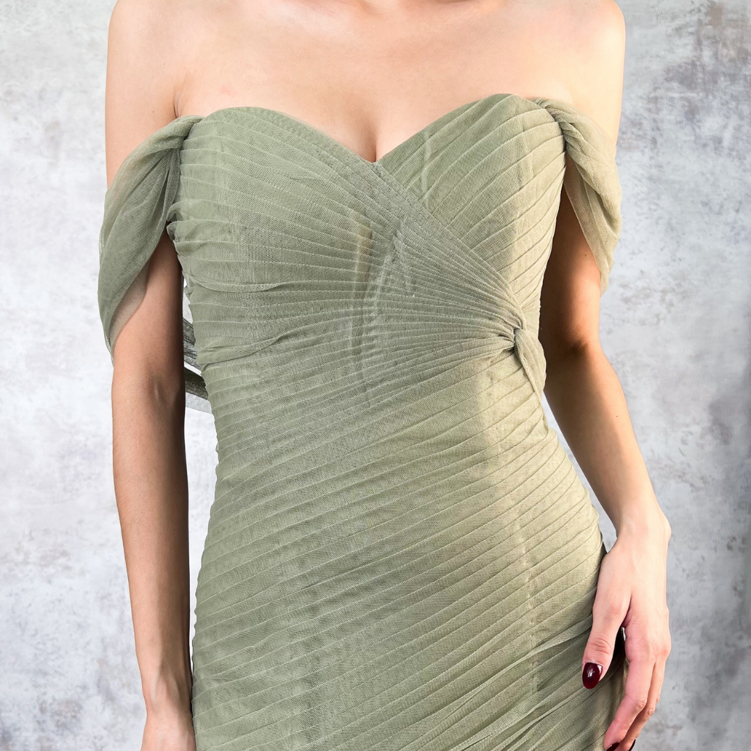 Vestido largo aplicacion de flores verde