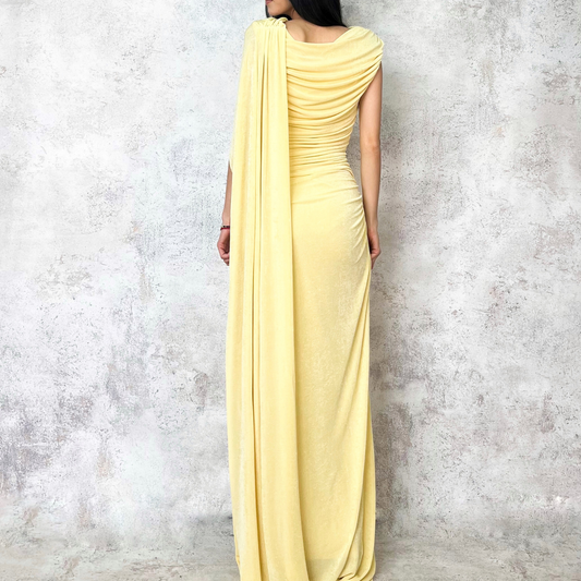 Vestido largo asimétrico amarillo